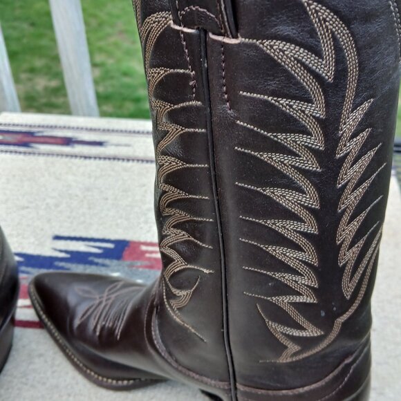 JUSTIN VINTAGE 80'S NWT DARK BROWN LEATHER WESTERN COWBOY BOOTS SIZE 7B B9648 - Picture 10 of 16